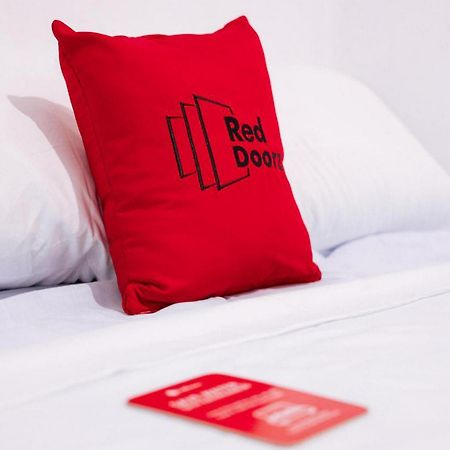 Reddoorz Near Mojokerto Train Station Hotel Exterior photo