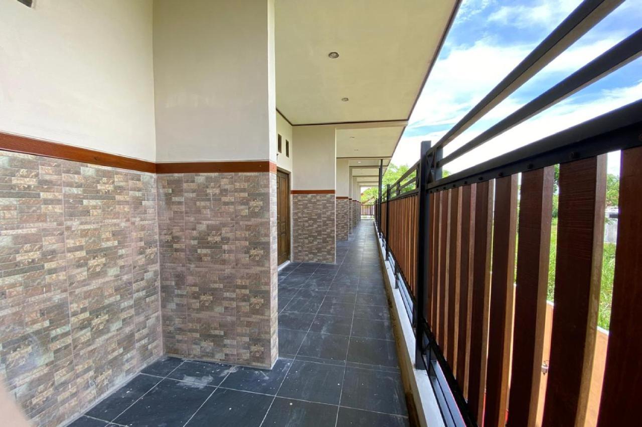 Reddoorz Near Mojokerto Train Station Hotel Exterior photo