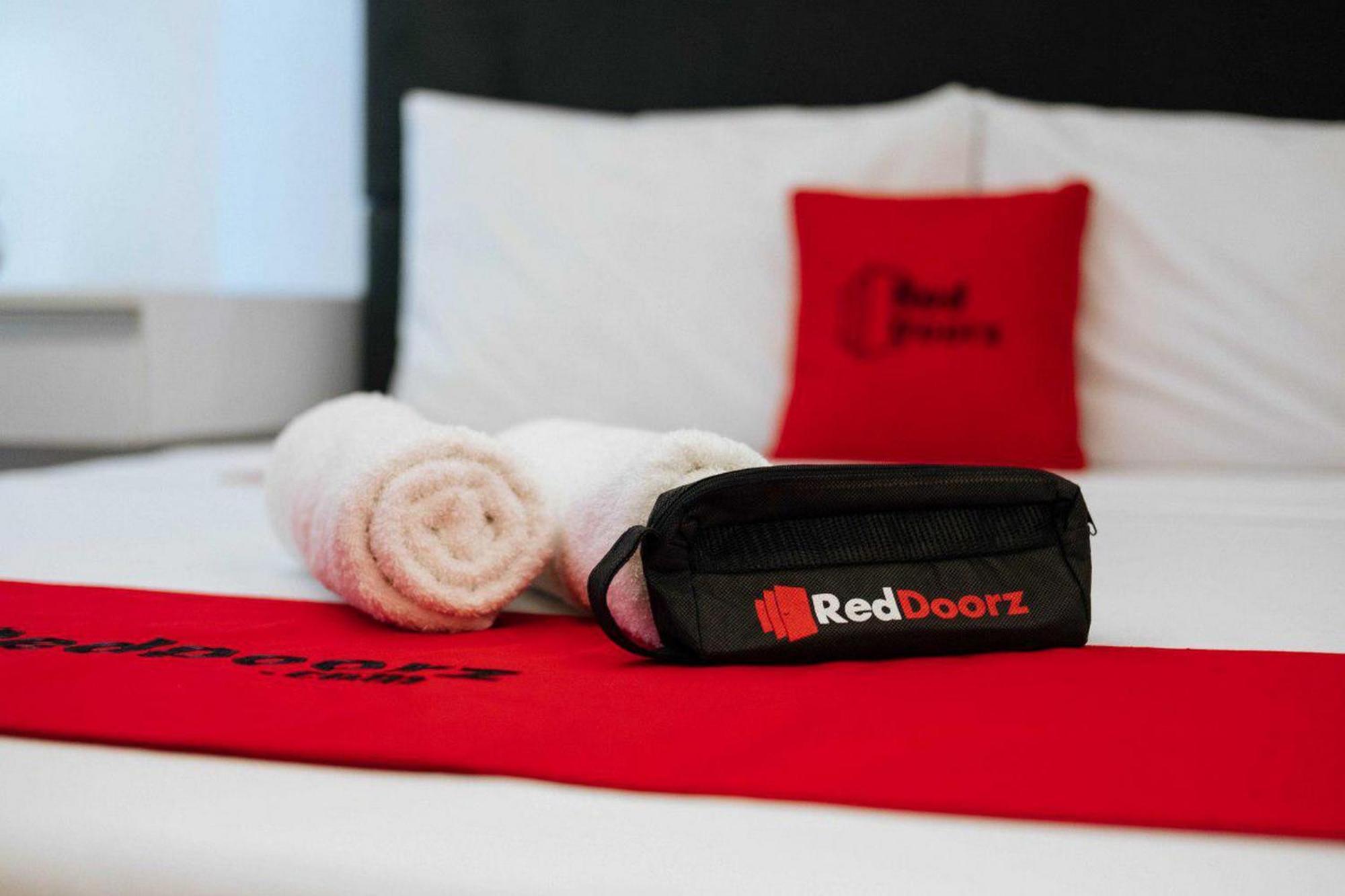 Reddoorz Near Mojokerto Train Station Hotel Exterior photo